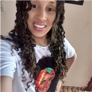 Profesora de naturales ofrece clases a niños de primaria